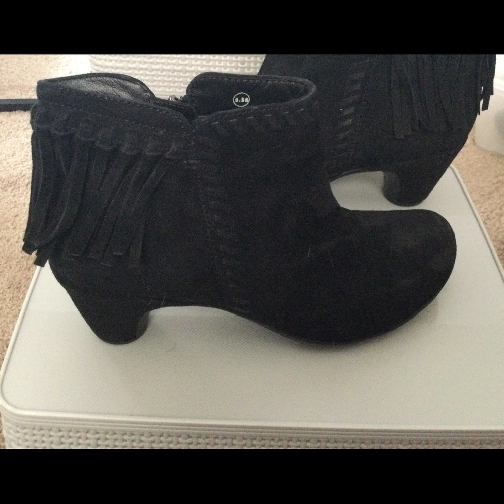 Booties - Picture 4 of 4